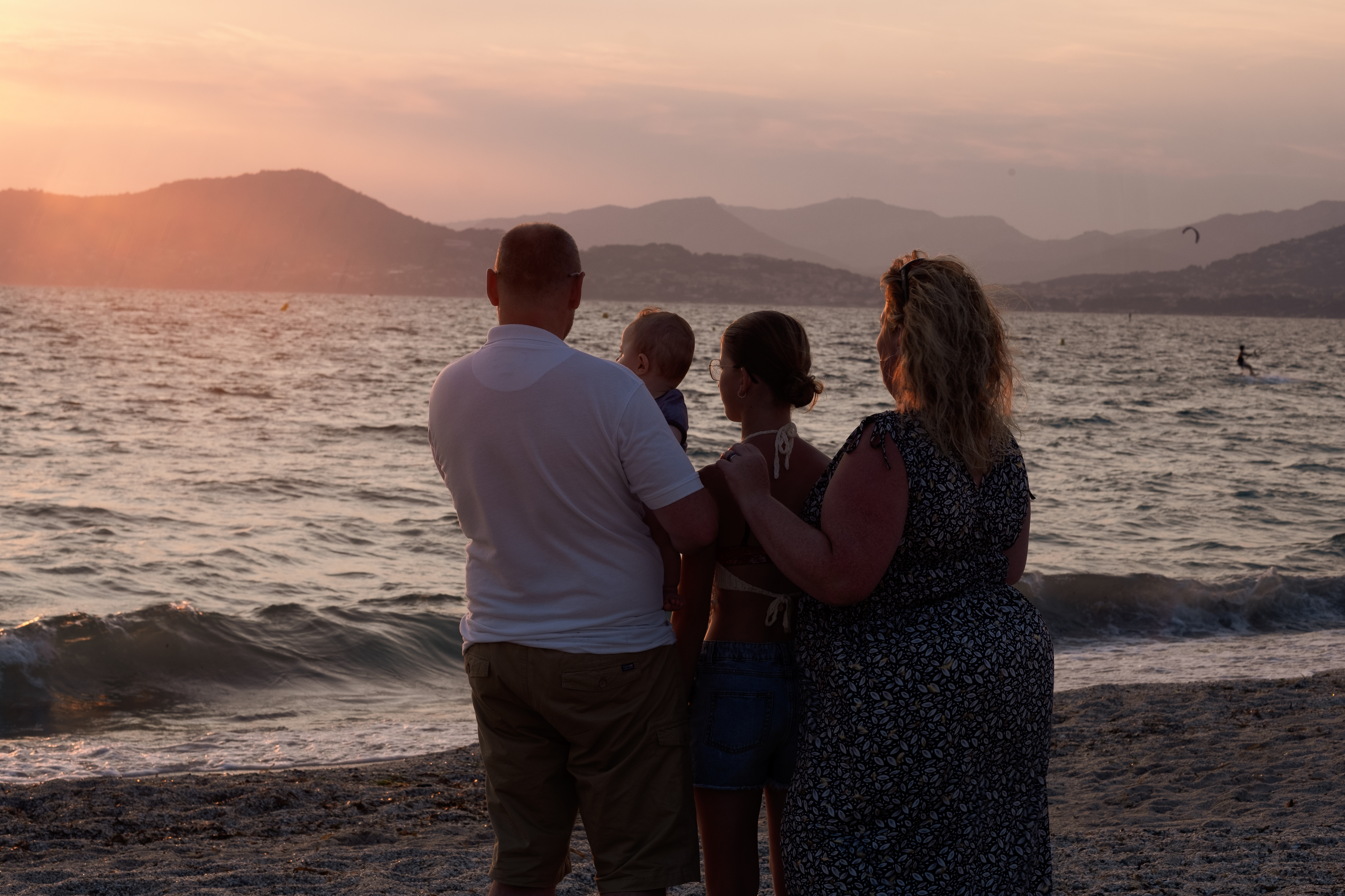 Photo spontanée de famille à Hyères 03